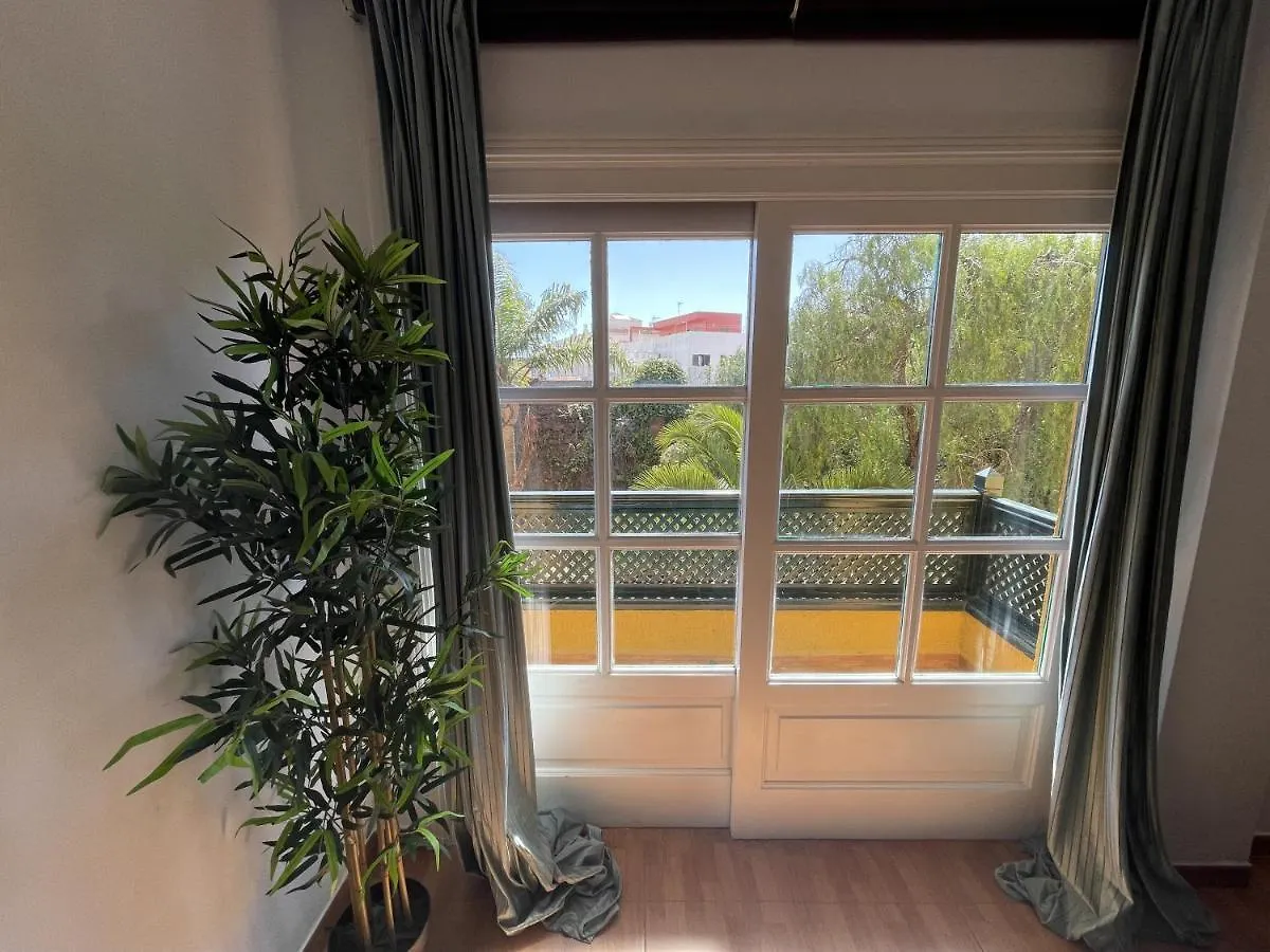 Beautiful 3 Bd. Apartment In La Laguna City Centre